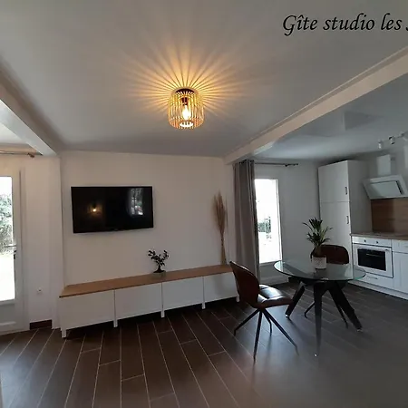 Domaine De L'ermitage Semesterbostad