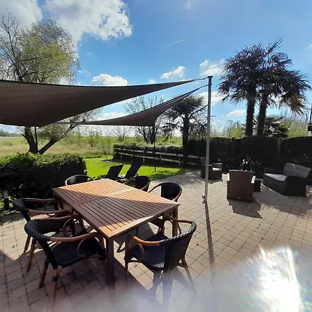 Semesterbostad Domaine De L'ermitage Rue (Somme)