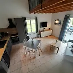 Domaine De L'ermitage * Rue